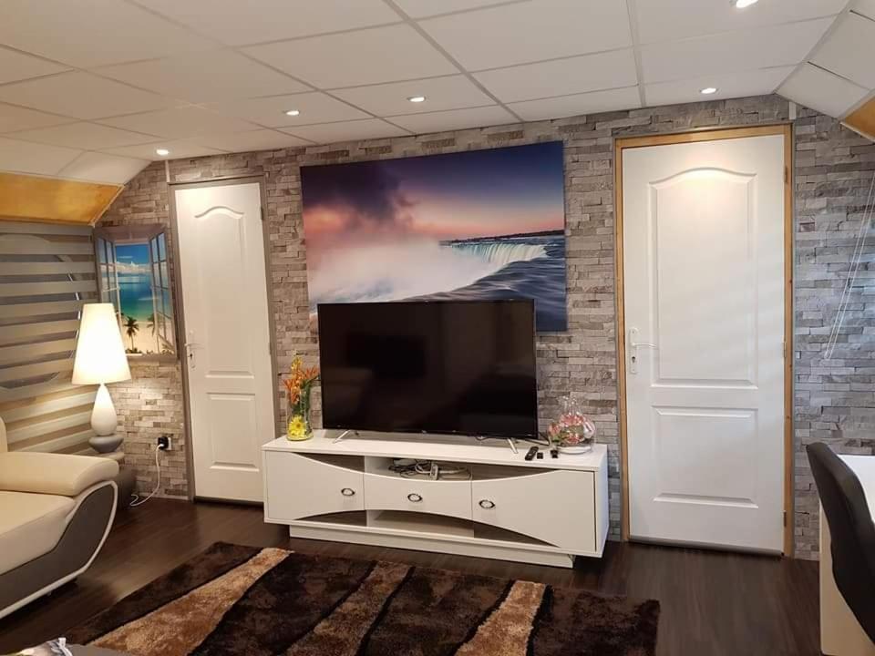 Hotel Peniche Morgane 2 Sas Les Betises Cambrai Exteriér fotografie